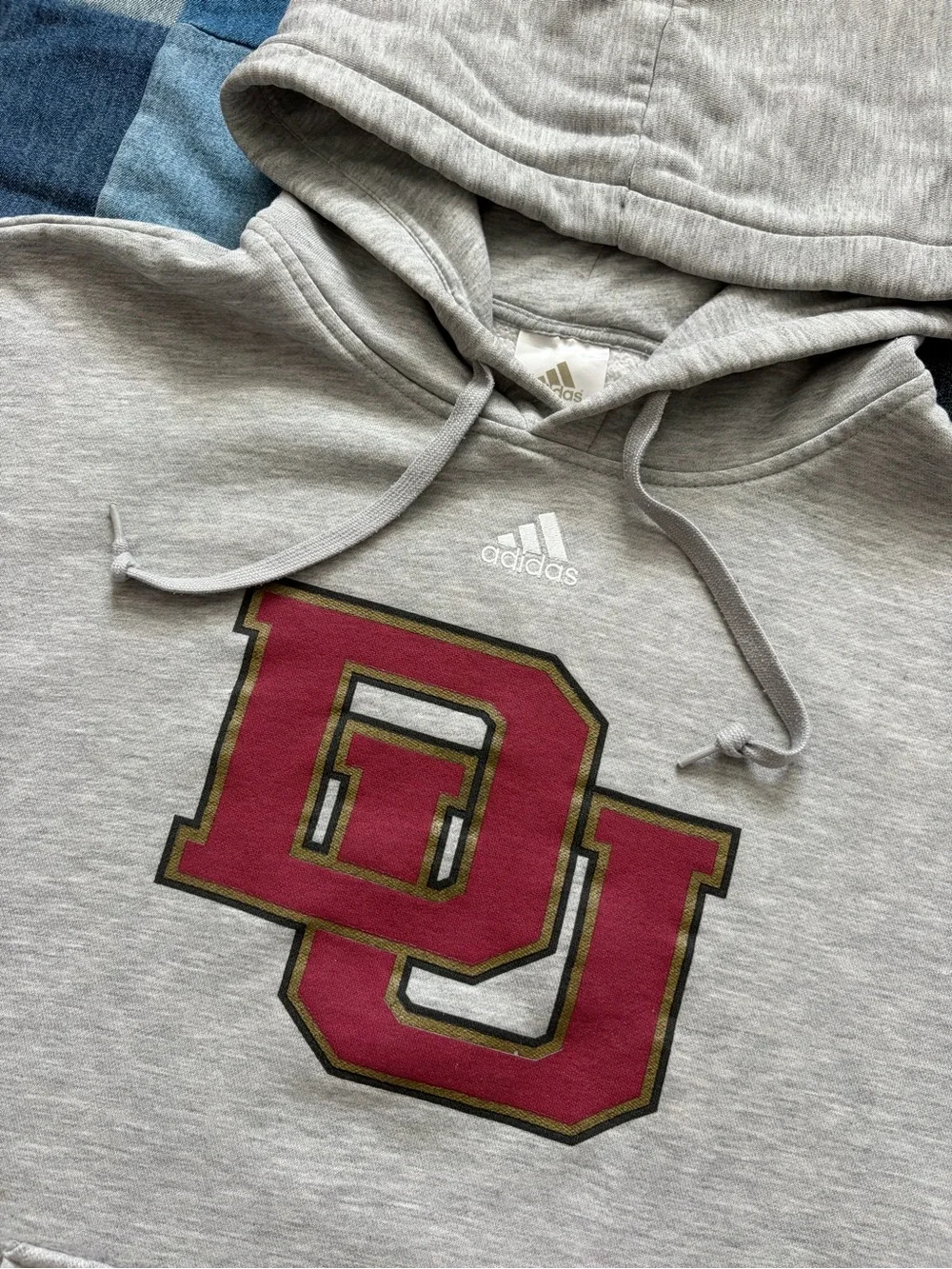 2000s adidas university of denver grey hoodie sweatshirt collegiate logo size M